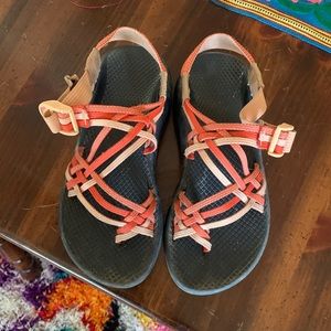 Womens Chacos size 6